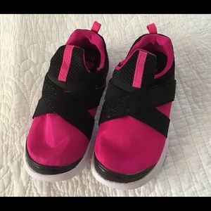 VGUC pink water shoes size children’s 10